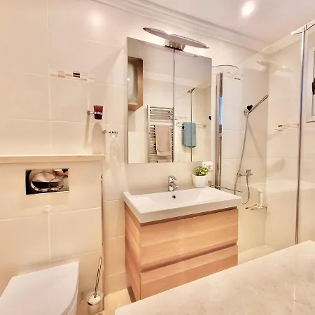 Ocean Cliffs Apartman *